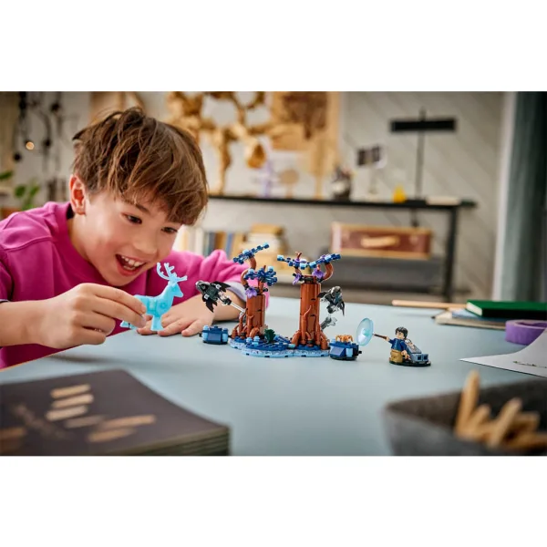 imagen de LEGO® Harry Potter™: El Bosque Prohibido: Expecto Patronum (76475) 5