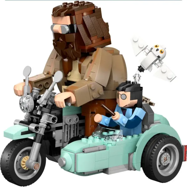 imagen de LEGO® Harry Potter: Hagrid™ y las aventuras en moto de Harry (76443) 2