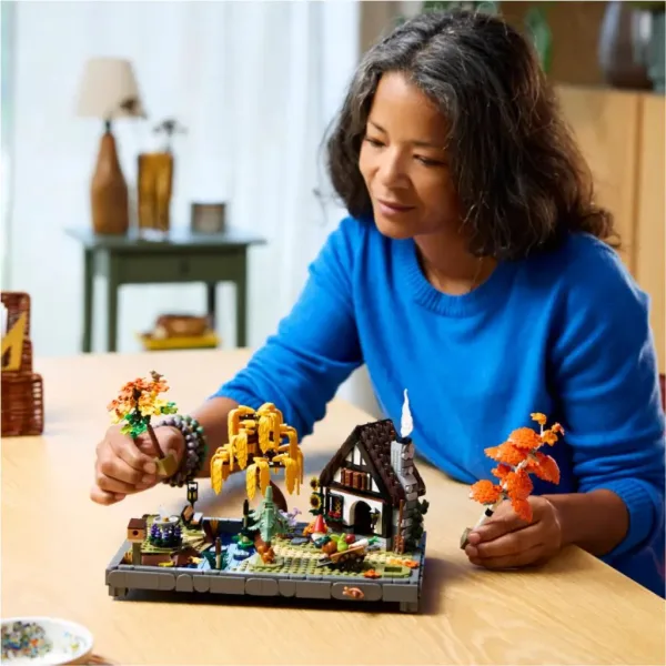 imagen de LEGO® Icons: Casa de jardín otoñal (11372) 4