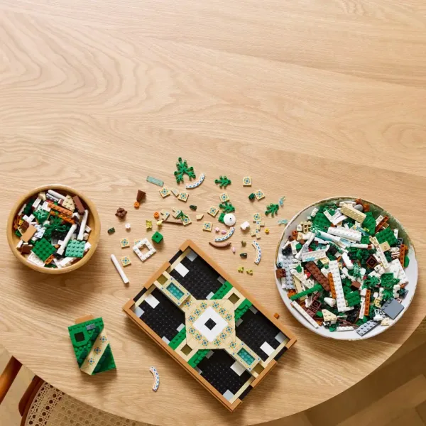 imagen de LEGO® Icons: Jardín con fuentes (10359) 3