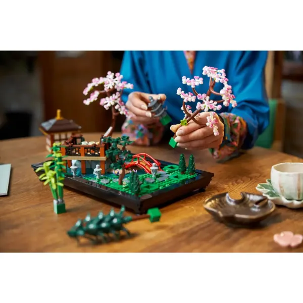 imagen de LEGO® Icons: Jardín japonés (10315) 6
