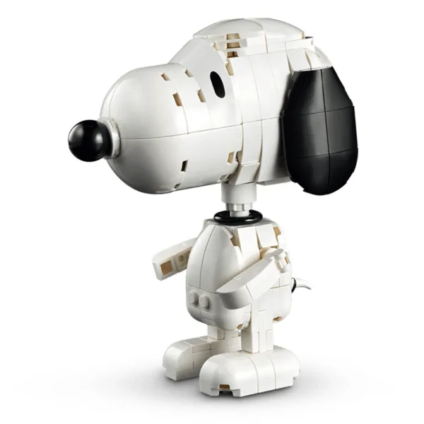 imagen de LEGO® Ideas: Peanuts: Casa de perro de Snoopy (21368) 3