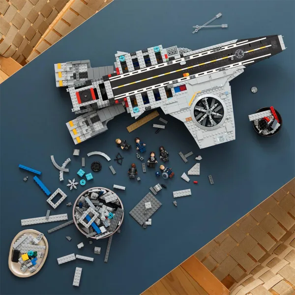 imagen de LEGO® Marvel: Helicarrier de S.H.I.E.L.D. (76354) 8