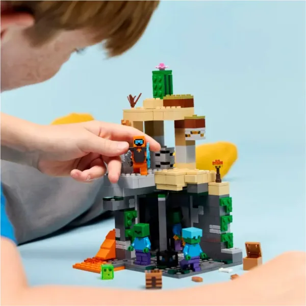 imagen de LEGO® Minecraft: Zombicatacumbas (21587) 5