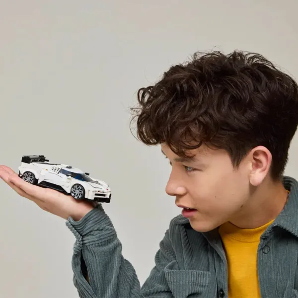 imagen de LEGO® Speed Champions: Bugatti Centodieci hiper coche deportivo (77240) 5