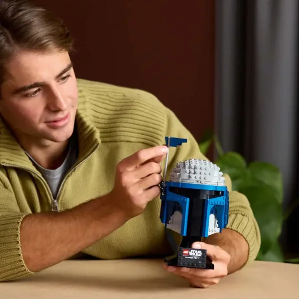 imagen de LEGO® Star Wars™: casco de Jango Fett™ (75408) 3