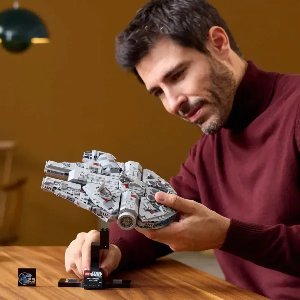 imagen de LEGO® Star Wars™: Halcón Milenario™ (75375) 4