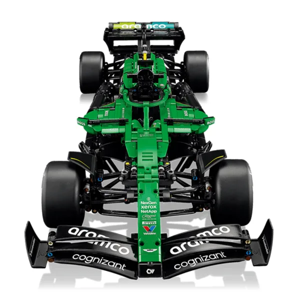 imagen de LEGO® Technic: Aston Martin Aramco AMR25 F1® coche (42240) 3