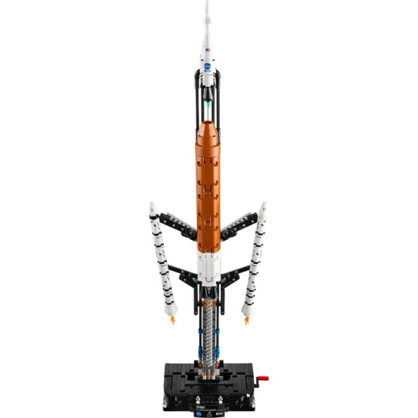 imagen de LEGO® Technic: Sistema de lanzamiento de cohetes NASA Artemis (42221) 2