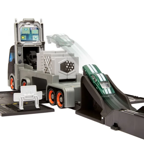 imagen de Matchbox A película: 2 en 1 camión de transporte Mercedes y set de pista transformable – Mattel 5