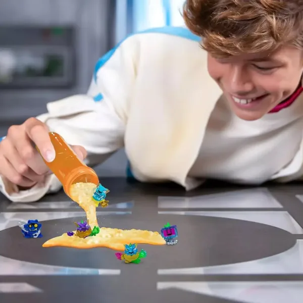 imagen de Mr. Beast: Lab Swarms Laboratorio de Monstruos con Tubo de Ensayo Set de 5 Piezas 2ª Serie 3