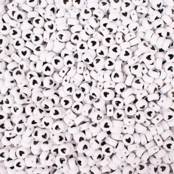 imagen de PlayBox: Set de perlas en forma de corazón de 300 piezas de 7 mm 1