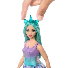 imagen de Barbie Dreamtopia: Muñeca unicornio en vestido azul y morado - Mattel 2