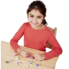 imagen de Creador de imanes de nevera de mariposas - Melissa & Doug 4