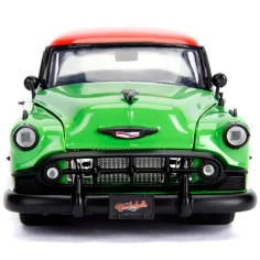 imagen de DC Comics: Figura de Poison Ivy y modelo de coche de metal 1953 Chevy Bel Air 1/24 - Simba Toys 4
