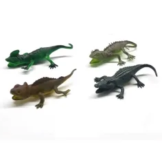 Figura de cocodrilo con lagartos 4 piezas