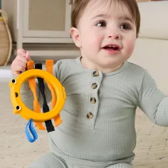 imagen de Fisher-Price: Sonajero divertido con forma de abeja - Mattel 2