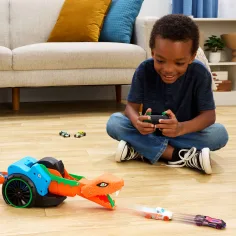 imagen de Hot Wheels: Vamos a Correr lanzador de coches teledirigido con cochecito – Mattel 3