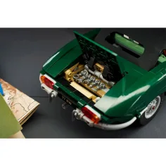 imagen de LEGO® Icons: Jaguar E-Type (11381) 16