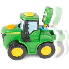 imagen de John Deere: Key 'n Go Johnny tractor con llave de arranque y función de movimiento 3
