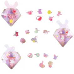 Juego de anillos en varias versiones en caja con forma de diamante 1ud