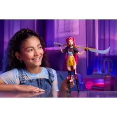 imagen de K-Pop Cazadores de Demonios: Mira muñeca de moda con arma – Mattel 3