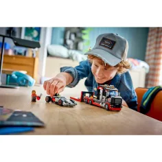 imagen de LEGO® City: Camión de F1® con un coche de carreras Audi de F1® (60493) 5