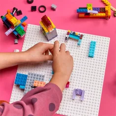 imagen de LEGO® Classic: Base blanca (11026) 3
