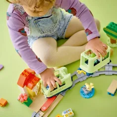 imagen de LEGO® DUPLO®: Tren de aventuras interactivo (10427) 4