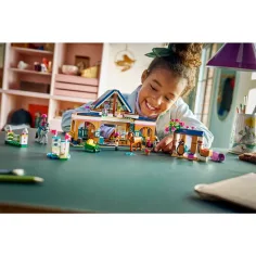 imagen de LEGO® Friends: Establo y escuela de equitación (42688) 8