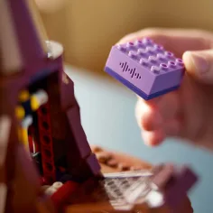 imagen de LEGO® Harry Potter™: El Sombrero Seleccionador™ (76429) 3