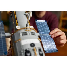 imagen de LEGO® Icons: telescopio espacial Hubble (11383) 10
