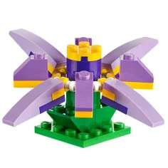 imagen de LEGO®: Kit de construcción creativo de tamaño mediano (10696) 5