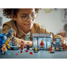 imagen de LEGO® Marvel: El laboratorio de Iron Man: Sala de armaduras (76315) 7