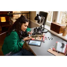imagen de LEGO® Miércoles: Academia Nevermore (76788) 5