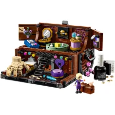 imagen de LEGO® Miércoles: El hogar de Izé (76785) 2