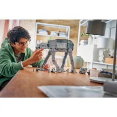 imagen de LEGO® Star Wars™: Andador AT-AT™ del Imperio Renacido con INT-4 10