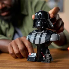 imagen de LEGO® Star Wars™: Estatua de Darth Vader™ (75439) 4