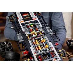 imagen de LEGO® Technic: Koenigsegg Spear de Sadair supercoche (42232) 7