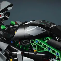 imagen de LEGO® Technic: motocicleta Kawasaki Ninja H2R (42170) 3