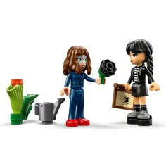 imagen de LEGO® Wednesday: Dalia negra (76784) 4