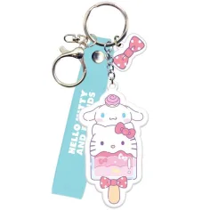 Luna: Llavero de Hello Kitty y Cinnamoroll