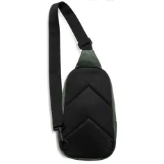 imagen de Mochila escolar con tirantes cruzados con escudo de Fradi 2