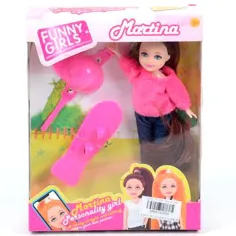 Muñeca Martina con patineta