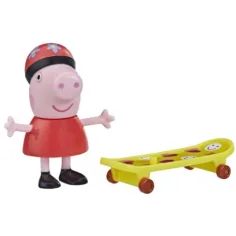 Peppa cerdita: Peppa cerdita con casco de patineta figura set - Hasbro