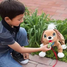 imagen de Peppy Pups: Perro de peluche marrón con correa de 28 cm 2