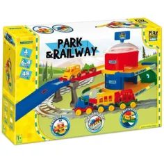 Play Track vía de tren y aparcamiento