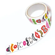 PlayBox: Conjunto de pegatinas de narices y bocas divertidas en rollo