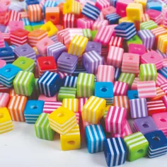 PlayBox: Conjunto de perlas de colores a rayas de 300 piezas