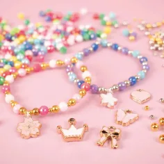 imagen de PlayBox: Set de cuentas para hacer pulseras con charms 500 piezas 3